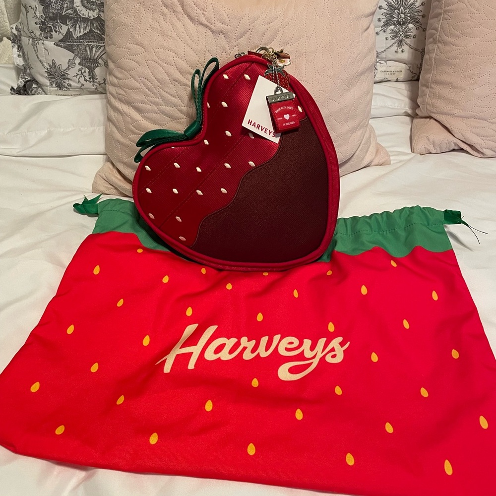 Harveys Sweetheart crossbody collectors series chocolate dipped strawberry
